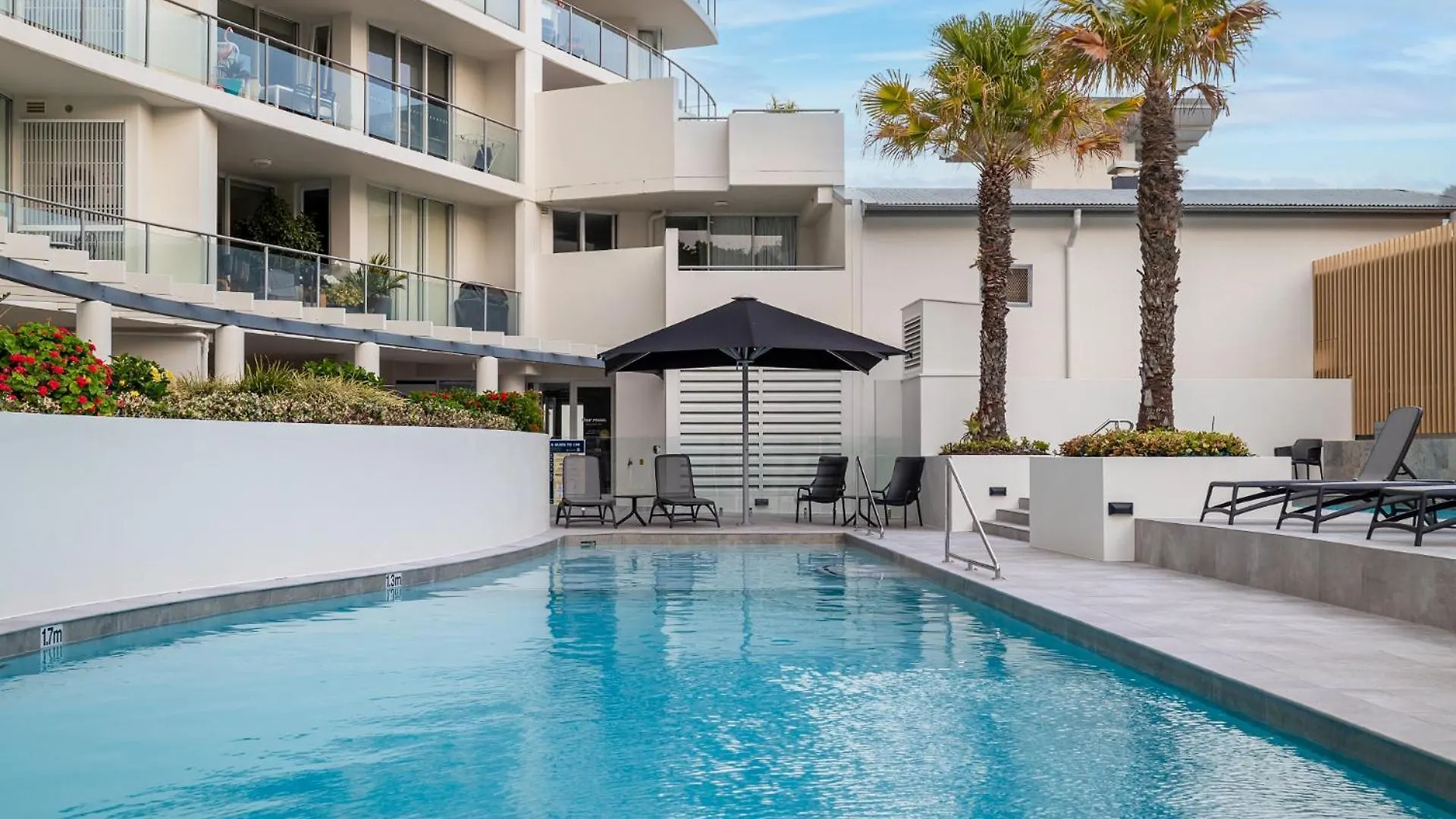 Aspect Caloundra Aparthotel 4*,