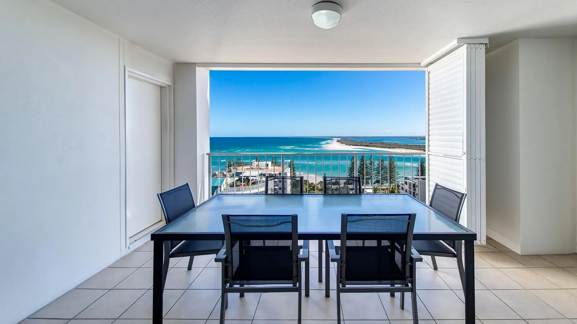 Aspect Caloundra Aparthotel 4*,